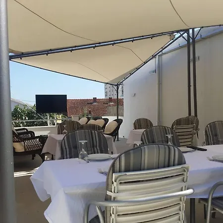 בית הארחה Angela