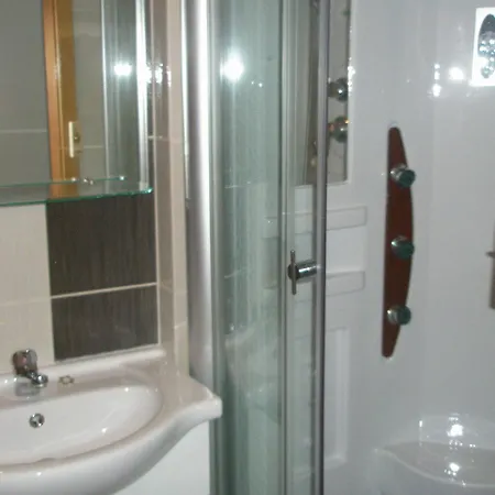 Casa de hóspedes Angela 3*