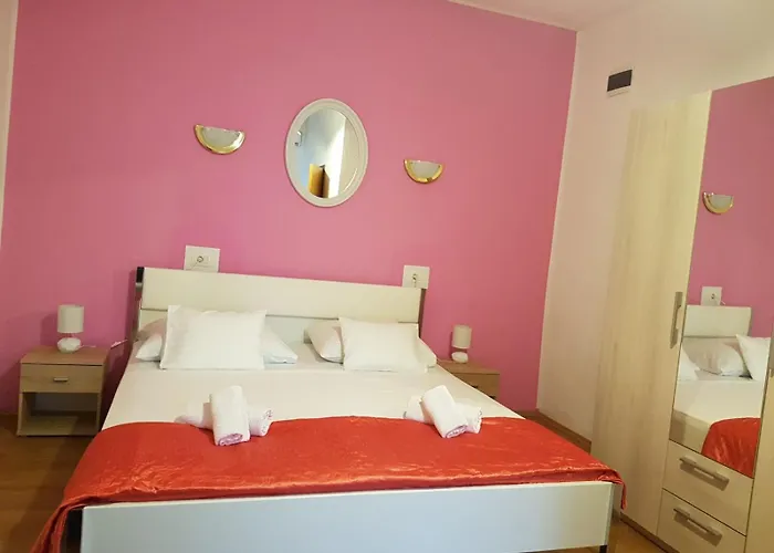 Angela Guest house 3*