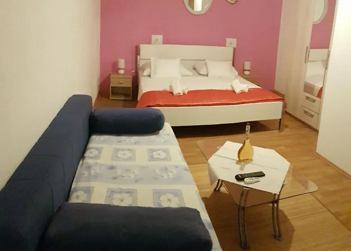 Guest house Angela 3*