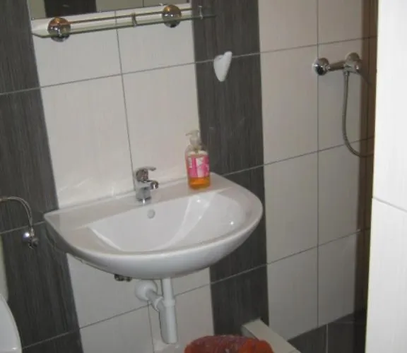 Guest house Angela 3*