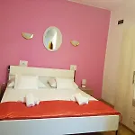 Angela Guest house 3*